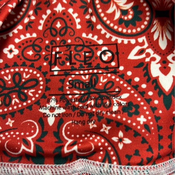 Fleo small THO True High Original shorts Christmas paisley NWT - Picture 3 of 3
